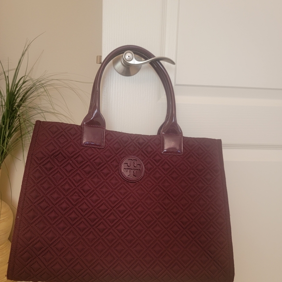 Tory Burch Handbags - Tory Burch Rich Burgundy Textured Tote
